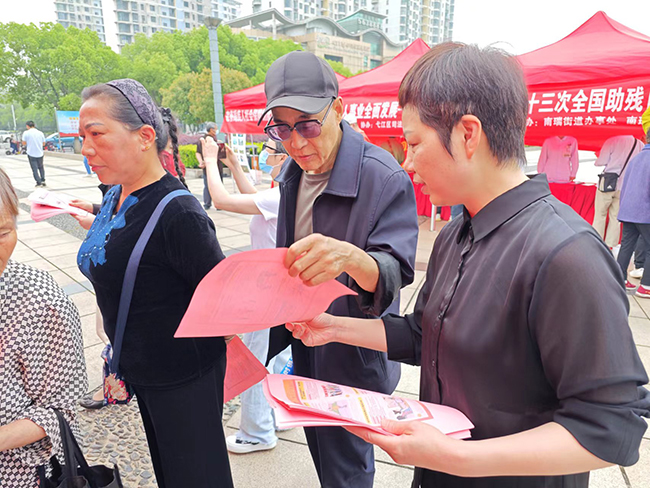 【民法典宣傳月】行政第三黨支部開(kāi)展“美好(hǎo)生活 民法典相伴”主題黨日活動(圖3)